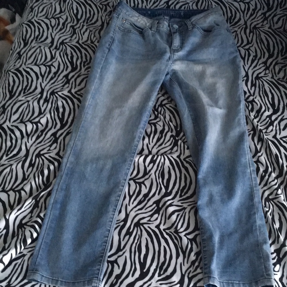 Jennifer Lopez capris (Never worn)